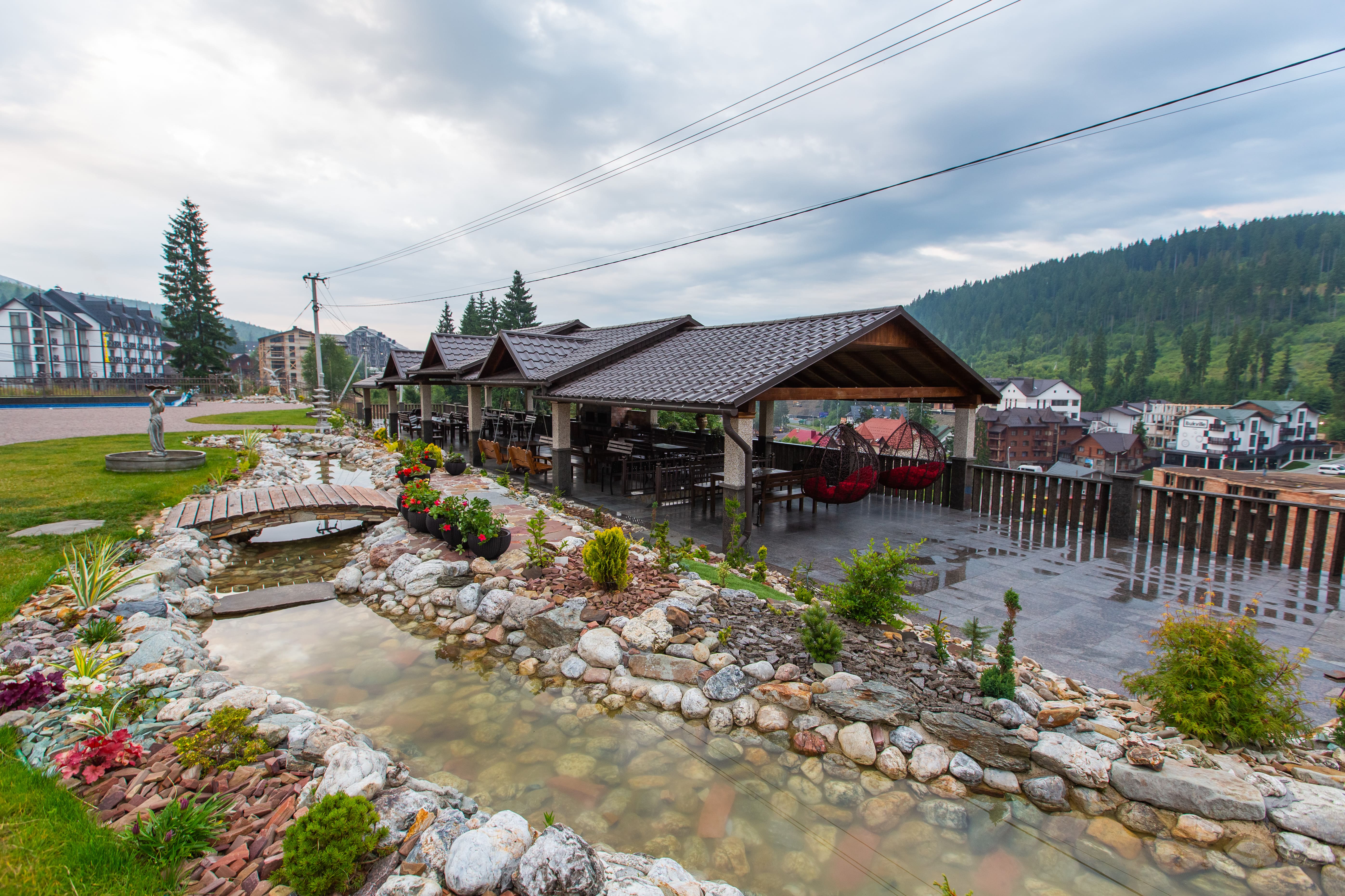Барбекю зона влітку